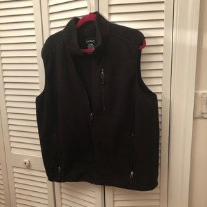 LL Bean black men sleeveless jacket, fleece material, XL